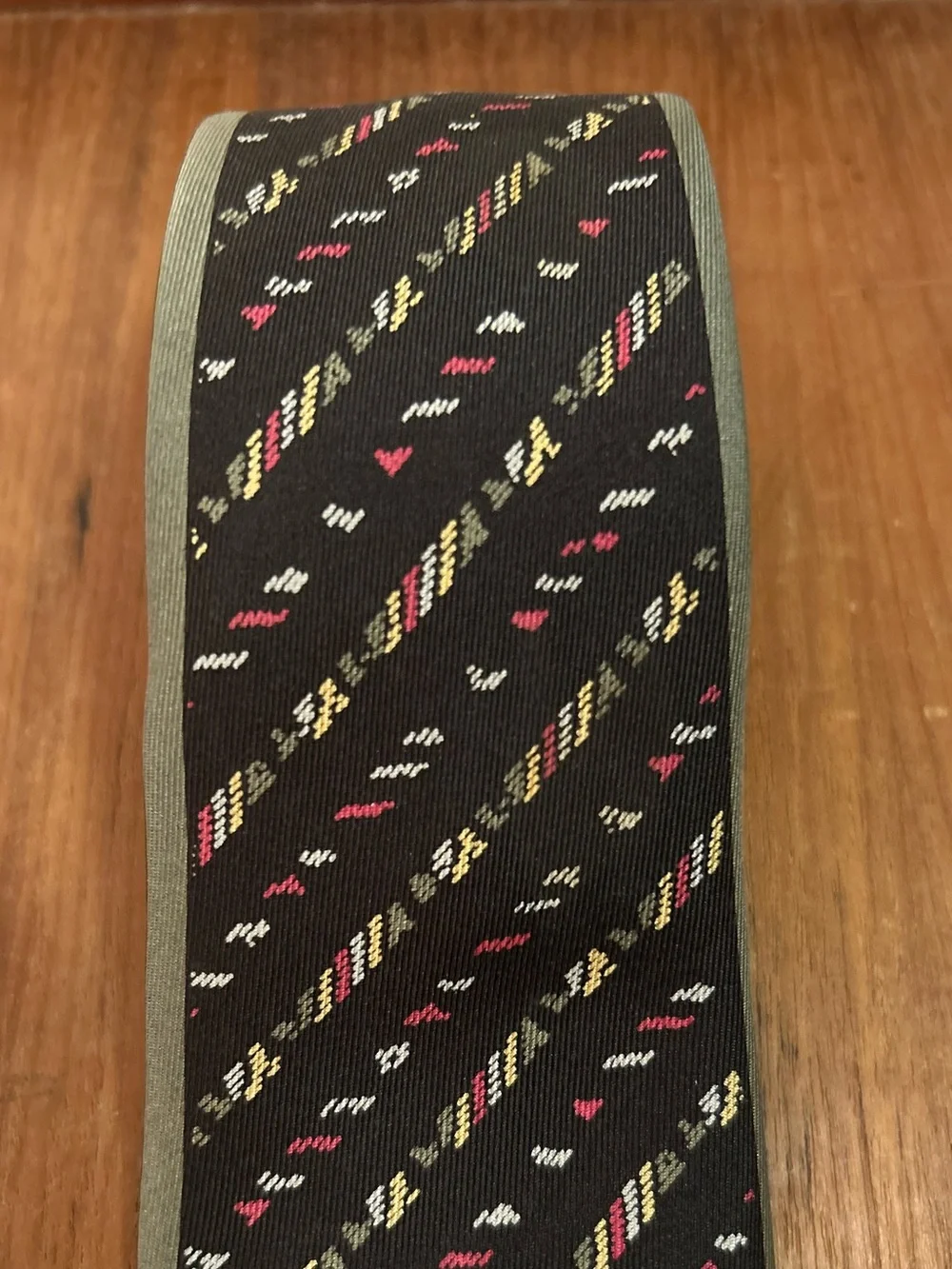 Classic & Retro Mila Schon 100% Silk Italian Designer Geometric Tie